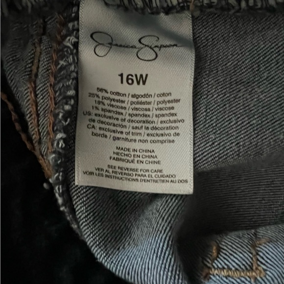 Pre-LOVED Jessica Simpson mid rise straight ankle jeans. Size 16W. EUC. - Picture 4 of 7